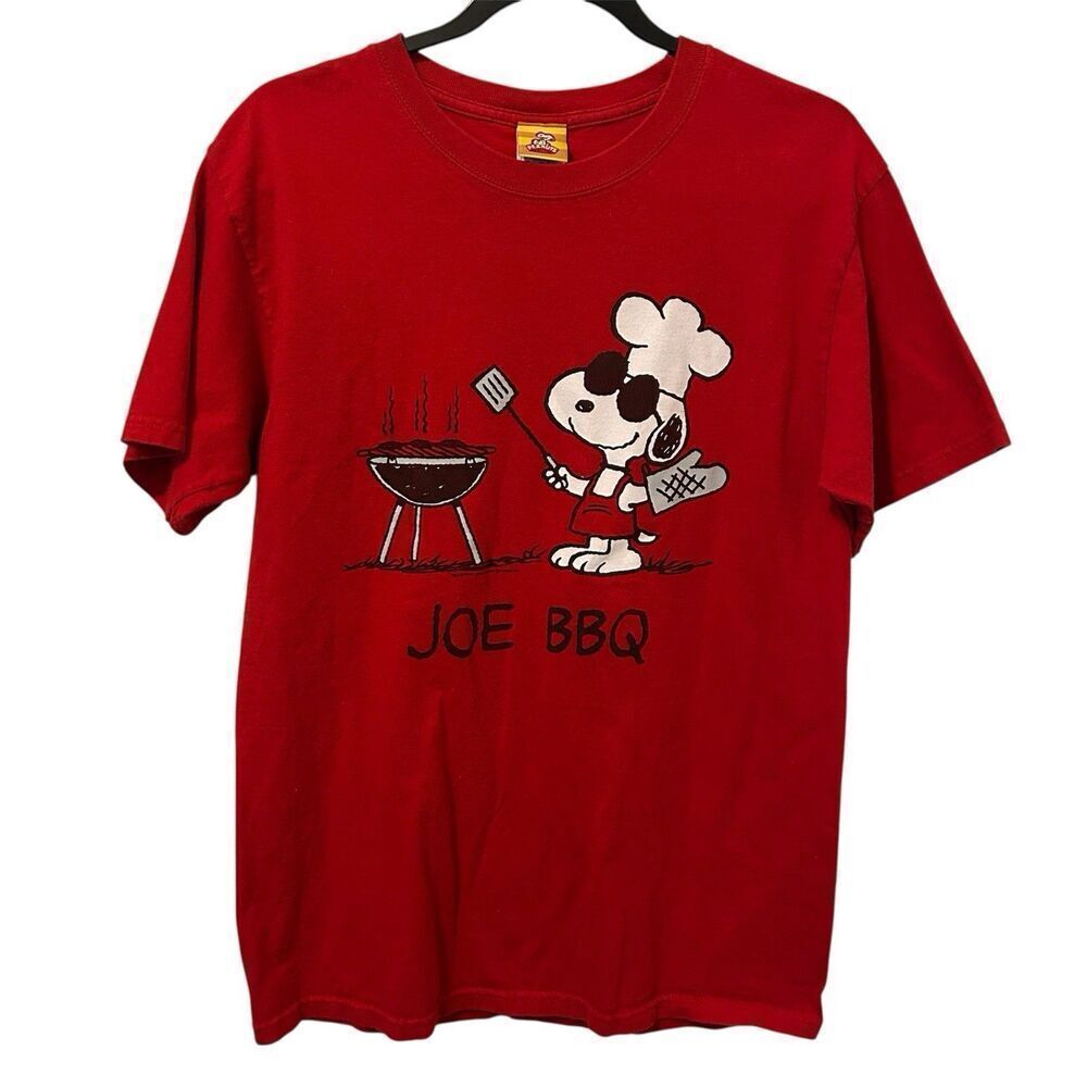 Peanuts T-Shirt Mens Medium Red Vintage Y2k 90s Snoopy Joe BBQ Cookout Tee
